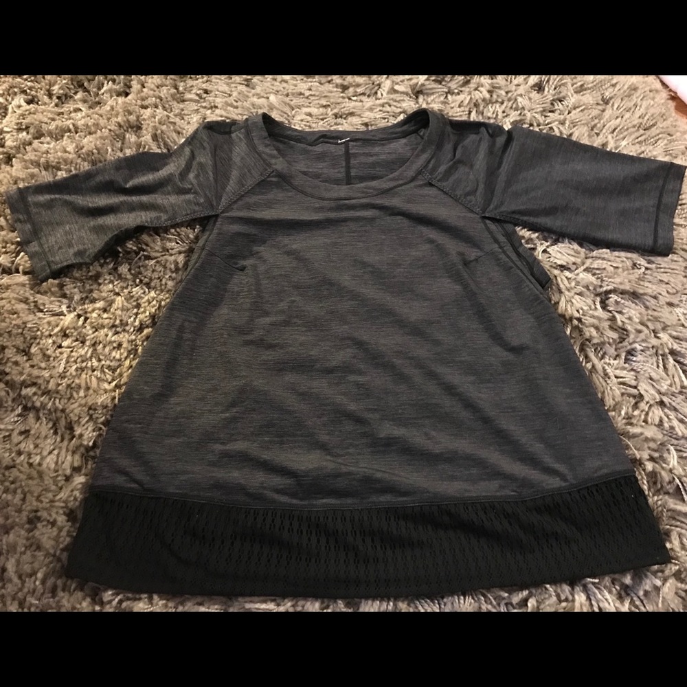 Lululemon top Size:8